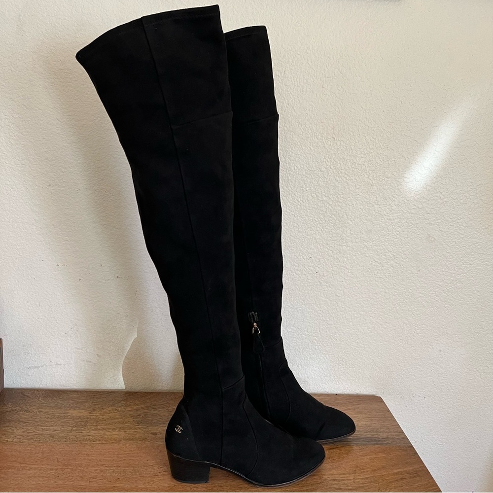 Chanel Black Knee High Heeled Boots Size 8